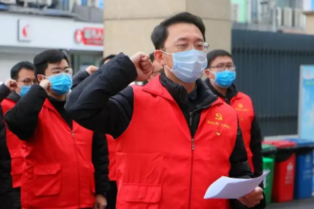 张文宏谈第四针疫苗 张文宏谈第四针疫苗接种引热议,不打疫苗会有风险吗